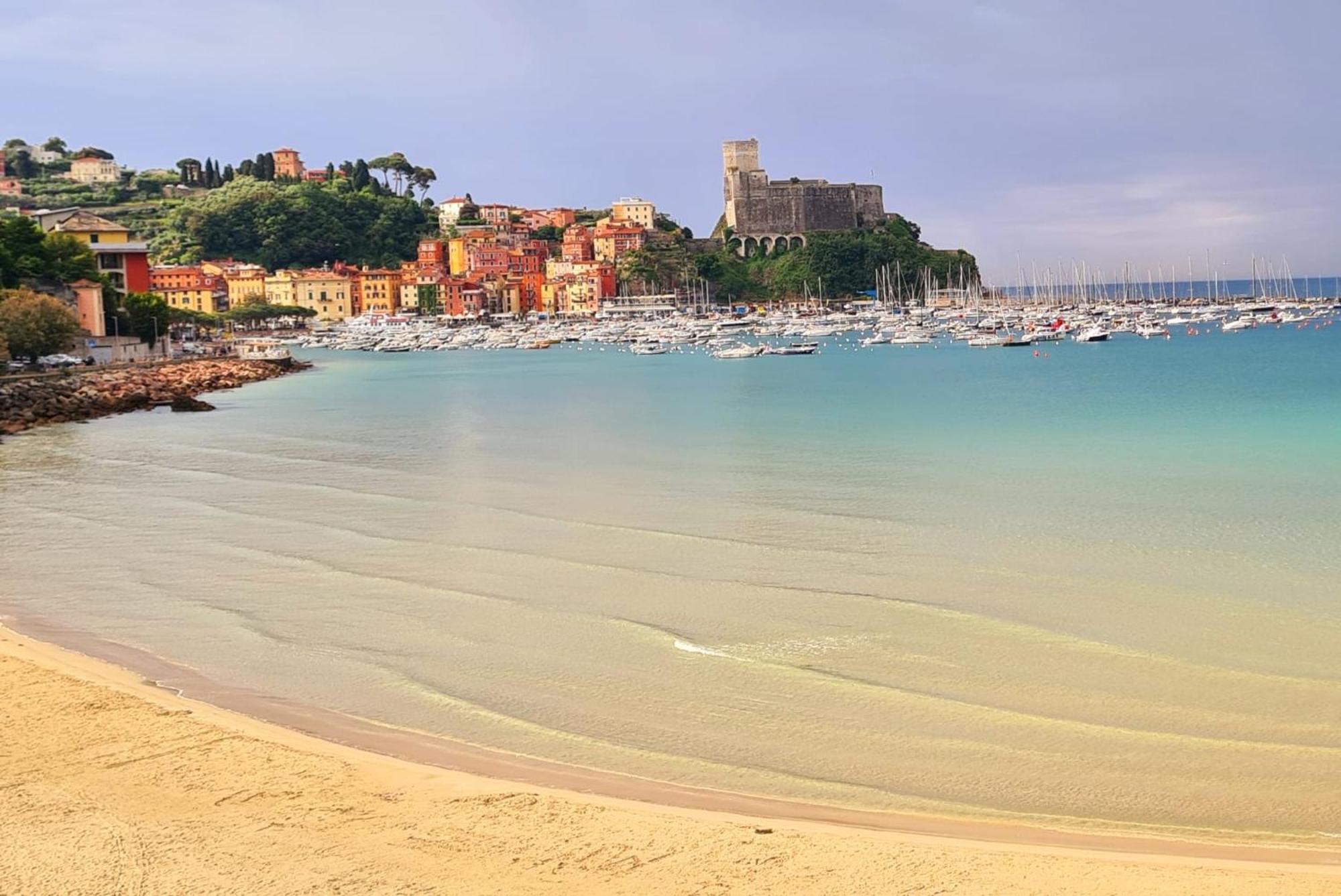 La Casa Del Pittore Anna House Lerici Chambre photo